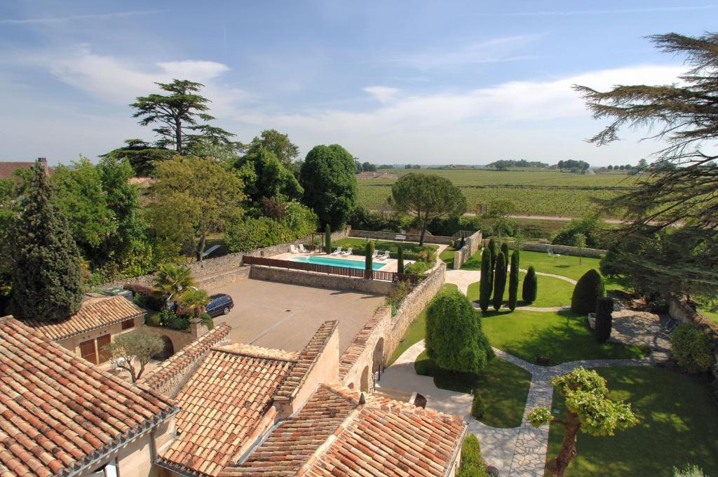 Hotel Au Logis Des Remparts Saint-Émilion Quarto foto